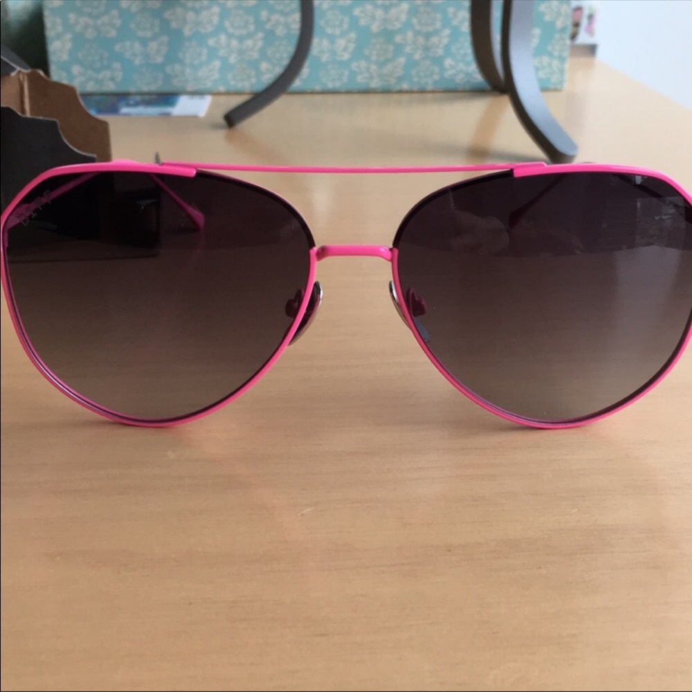Diff Eyewear Dash Neon Pink Aviators